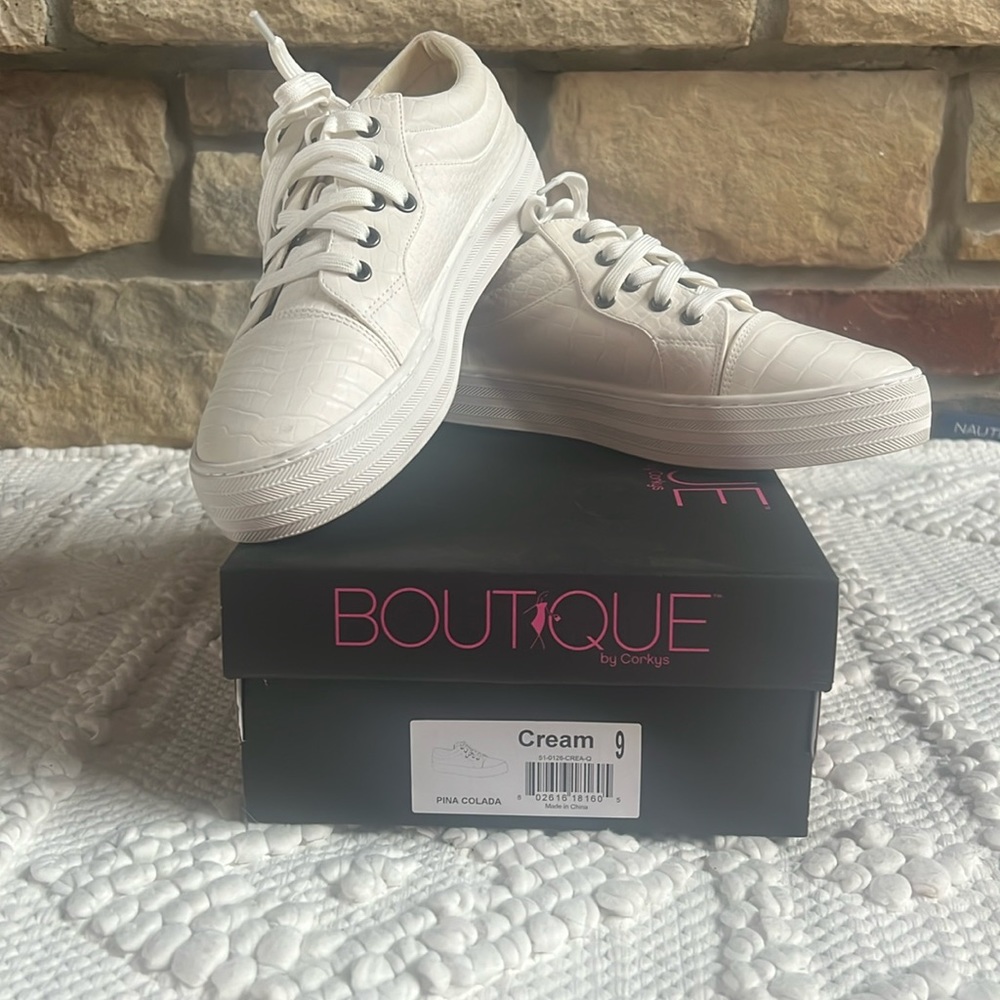 Boutique by Corkys sneaker.